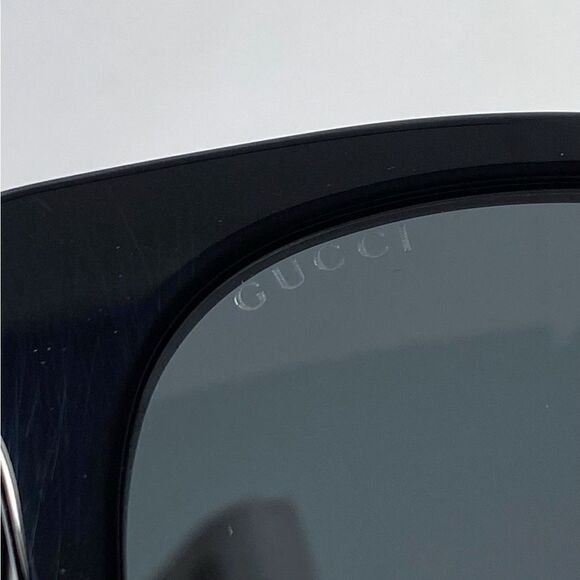 Gucci Round Sunglasses - Picture 10 of 15